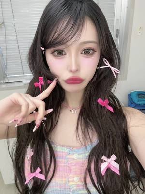 A post by @seika_25 on TikTok caption: 一途な人がすき。てかカラコンレベチで可愛いな