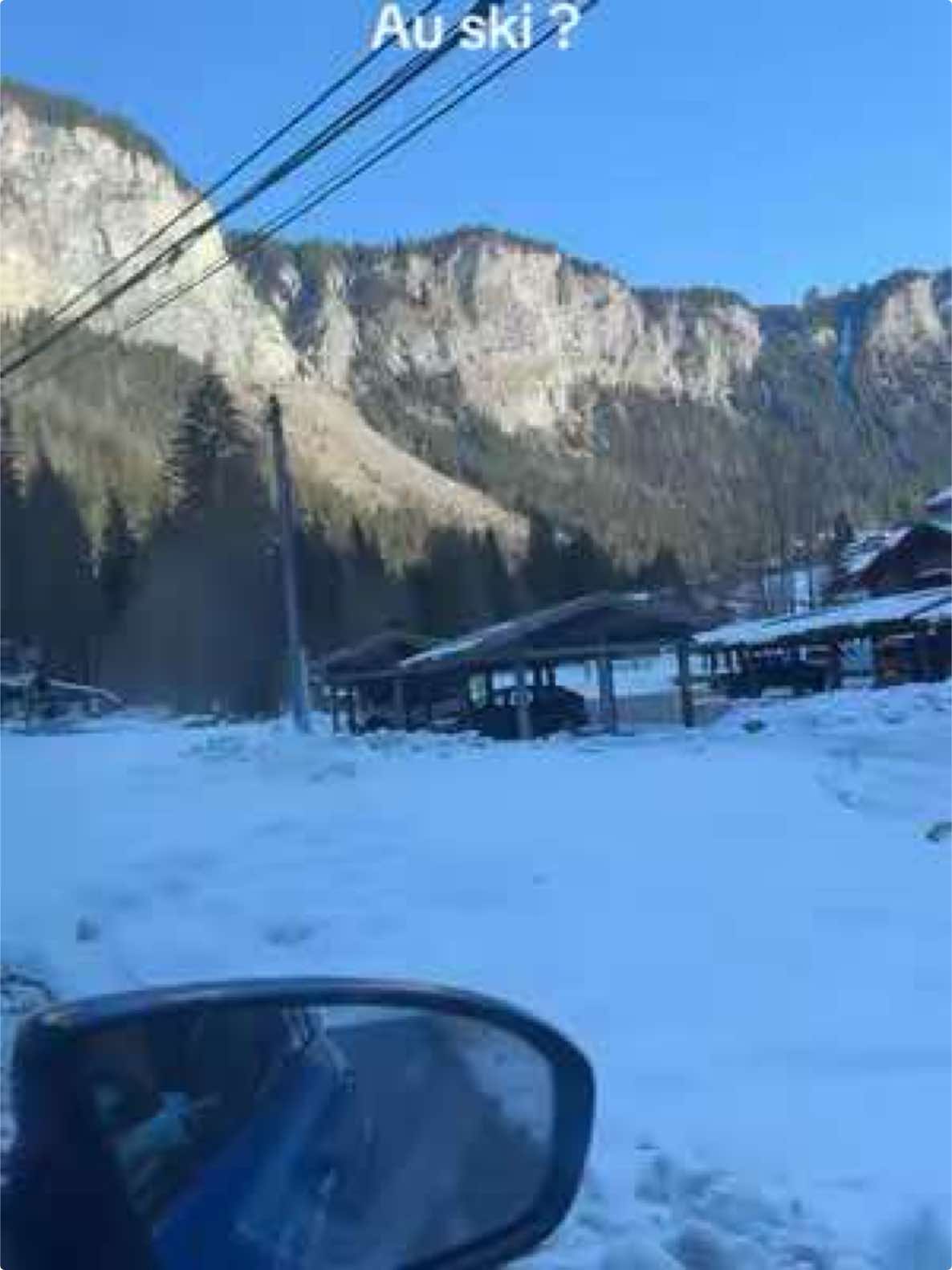 A post by @achille_le_nwaw on TikTok caption: #pourtoii #pourtoi #bmwmotorsport #m5 #Ski #snow #snowman #montagne #jamesperformance #bidouilleetcompagnie #achillelenwaw #972 #mecano #scorpiotv #turbo #rupteur #tdi #vag #skoda #seat #ibiza 