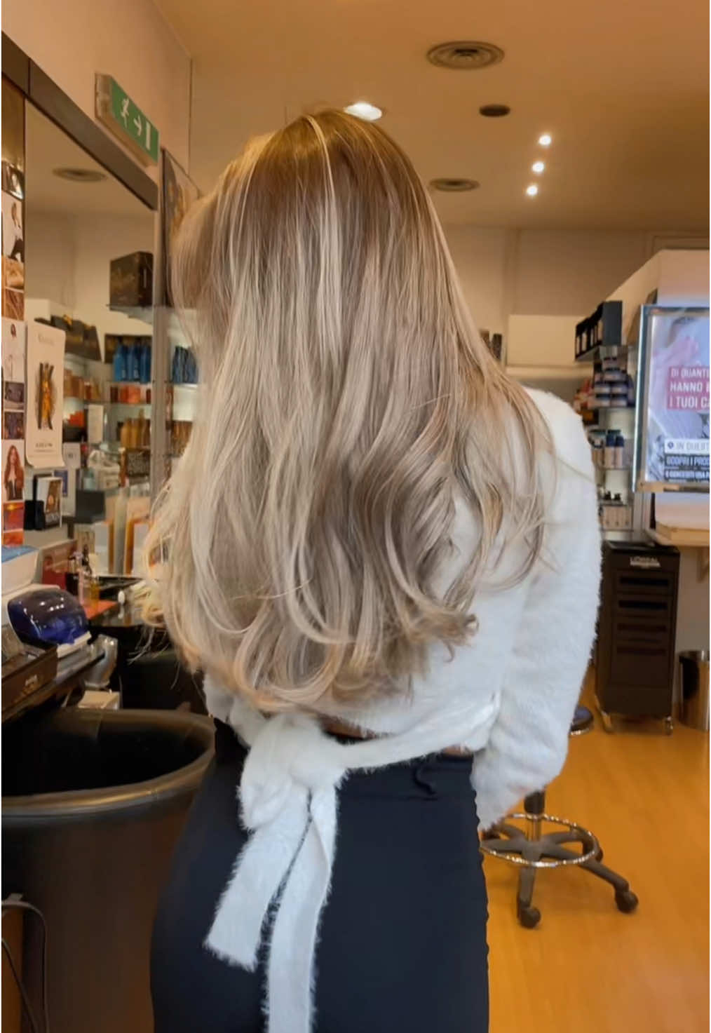A post by @natalianigai22 on TikTok caption: Mai blondă ✔️  #blonde #blondehair #fyp #viralvideos #foryoupage❤️❤️ #pentrutine #perte 