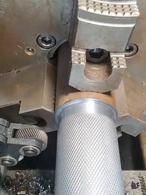 A post by @n1.fenneccnc on TikTok caption: #fyp #cnc #ASMR #cncdrehen #cncmachinetool #usinagembrasil #cncturning #fypage #cncmachine #usinagemcnc 