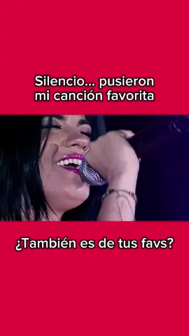 A post by @rbd_oficialmusica on TikTok caption: ¿También es de tus rolitas favoritas 💓✨? #RBD #CuandoElAmorSeAcaba