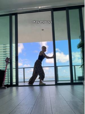 A post by @chl0ebean on TikTok caption: Longer vlogs coming your way🫡 #dayinmylife #Vlog #miami #florida #diml #Lifestyle 