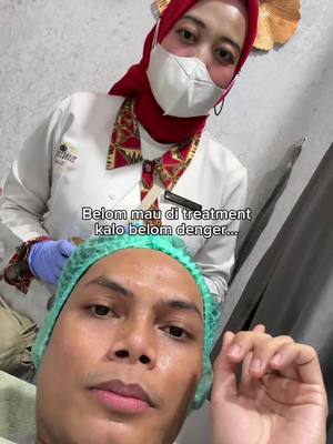 A post by @iniganta on TikTok caption: Tahan dulu!!!!!! Tunggu!!! Biar makin relax ni maskerannya @Benings clinic tangerang @Dr. Oky Pratama REAL 