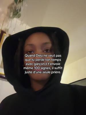 A post by @maisnannncestpasdsr on TikTok caption: Dieu est grand, c’est par la prière que certaines décisions se prennent 