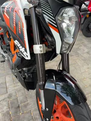 A post by @ktm_duke_086787954 on TikTok caption: Duke 390 តម្លៃ 1ពាន់ជាង បញ្ចុះតម្លៃសល់ត្រឹម 750$  ម៉ូតូផែនៗស្អាតៗ😍 ហ៊ាងម៉ូវ សុខណាន ៖ មានទិញលក់ម៉ូតូ តូចធំ គ្រប់ប្រភេទ   វ៉ៃដូ ទិញដាច់ បង់រំលោះ📥 ឯកសារបង់រំលោះ // សៀវភៅគ្រួសារ អត្តសញ្ញាណប័ណ្ណលិខិតបញ្ជាក់ប្រាក់ខែ មិនត្រូវការអ្នកធានា មិនត្រូវការលុយកក់  ព័ត៌មានបន្ថែម : Telegram 070585825 📞☎️