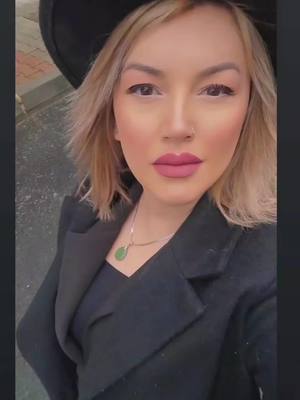 A post by @elifozcelik_official on TikTok caption: #CapCut 