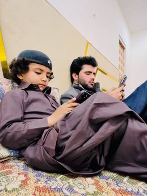 A post by @babache2025 on TikTok caption: Baba Tere paise🤣😂#foryou #foryoupage #babache #BabaChe_Abubakar #chebaba #funny #😆 #abubakar #بلوچستان #⭐️boy 