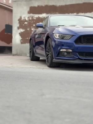 A post by @vvwi..i on TikTok caption: #CapCut #سيارات #fyp #foryou #sopra #v #ford #mostang 