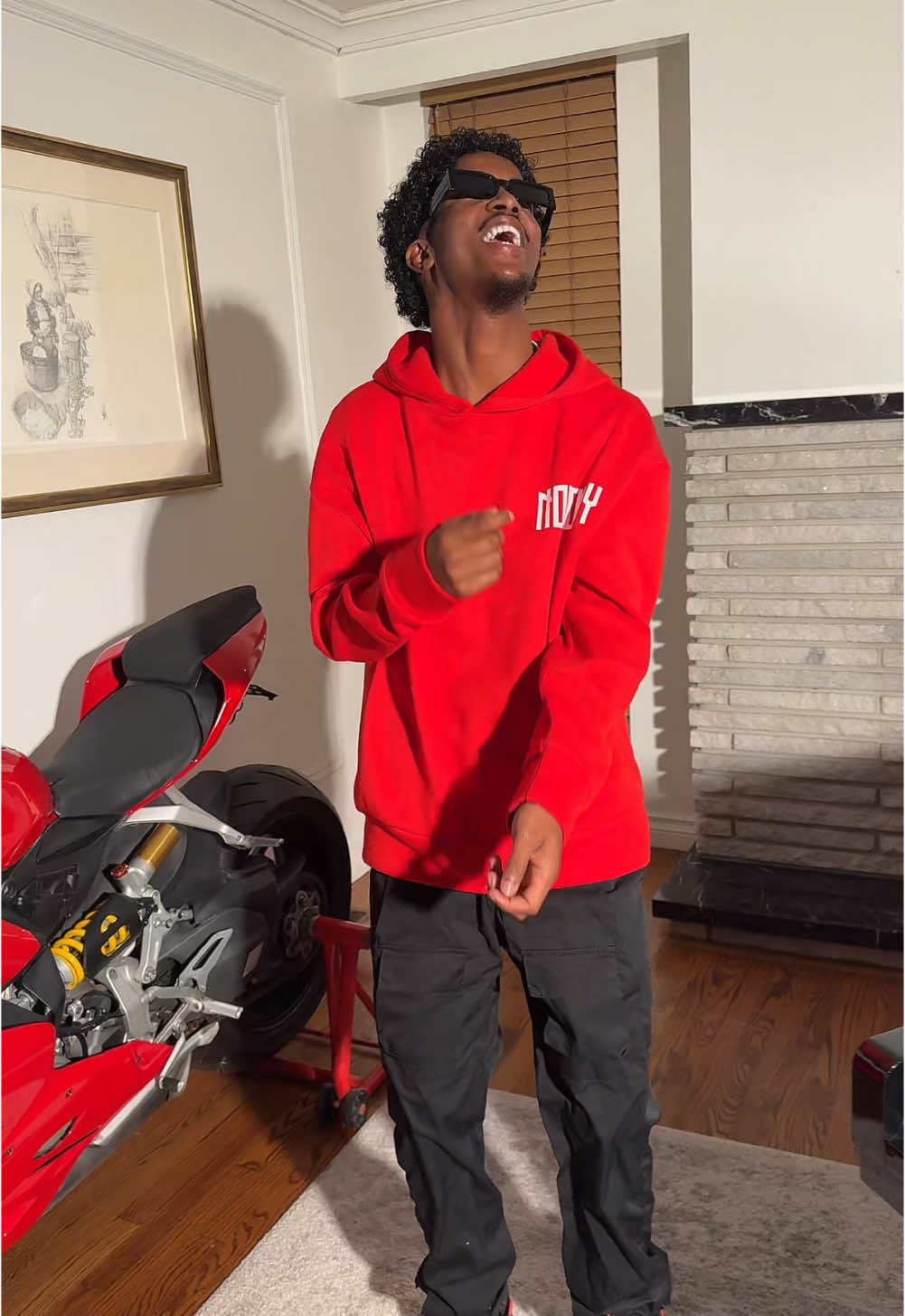 A post by @mr.random237 on TikTok caption: MAJOO #fypシ #fyp #minnesota #uk #toronto #mogadishu #ismaip 🎥@Jamal 