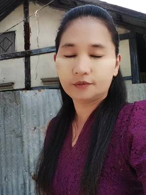 A post by @shwe.shwe2 on TikTok caption: #🌻🌼🌸🌺🌷🥀🌹Shwe #😒myanmartiktok🇲🇲❤❤❤ #ချစ်ပေးကြအုန်းနော်😍😘😘 #အားလုံးကိုချစ်ပါတယ်♥♥♥♥♥ 