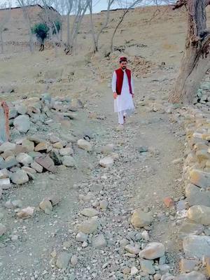 A post by @gilamanwazir11 on TikTok caption: #gilamanpashteen #viralvideo #foryou #viraltiktok 
