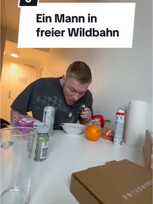 A post by @thegeneticone on TikTok caption: Wenn du dein Müsli nicht so zubereitest, bist du kein echter Mann! #fitness #mann #doku #lustig #meme