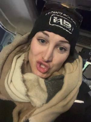 A post by @austrian_diggergirl on TikTok caption: Fail🤦🏼‍♀️ #fail #ups #bales #shit #hay #night #fendt #power 
