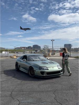 A post by @supra_bang on TikTok caption: Catch flights not feelings #supra #her2jz