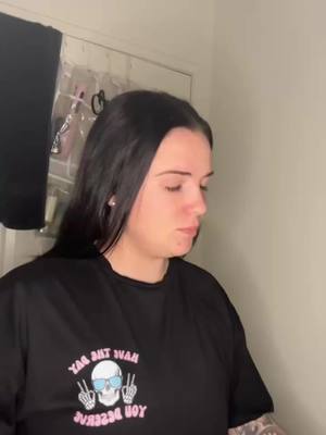 A post by @elisabethmeadows on TikTok caption: let’s all gather around and laugh at me as I do a GRWM 😂 #firstone 