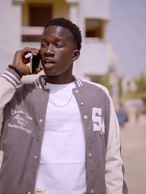 A post by @latzodoze1 on TikTok caption: Bamba mi nit la 🤣 @Dia Vaisselle Yoff Tonghor 787568080👉775964388 @khadimbamba 
