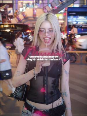 A post by @ciin on TikTok caption: Trông em hơi tả, tả thư iều 🧚🏻‍♀️💫 #chamemmotdoi 