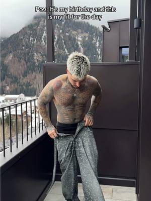 A post by @itsgonolivier on TikTok caption: Birthday look 🌟 #gonolivier #birthdayfit #dolomites 