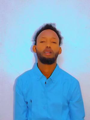 A post by @mahdi_munasar on TikTok caption: #mahdi_munasar🇸🇴✌️ #freefire_lover #froyoupage #galmudugnimo💙🤍💚 #galmudug_people_one_love 