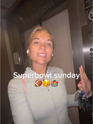 A post by @frida.leonore on TikTok caption: Hvorfor er super bowl legit en høytid i USA🫣🥳 #SuperBowl 