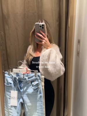 A post by @aasaelisabeth on TikTok caption: Jeans try on haul from Stradivarius 🫶🏼 #jeans #tryonhaul #haul #stradivarius 