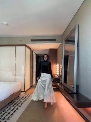 A post by @rahmalaribi_ on TikTok caption: BOM 🌷 👗 @Duha Abochaar  