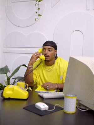 A post by @luccasabreuu on TikTok caption: Nem todos os problemas têm solução, mas para a pele, a gente tem a resposta! 💛 Com hidratação de 48h e controle de oleosidade por 8h, o Hidratante Garnier Vitamina C Toque Seco é perfeito para peles oleosas. E tem mais: 3 versões para você escolher a sua preferida. Já experimentou? #HidratanteGarnier #ToqueSecoVitaminaC #Publicidade 