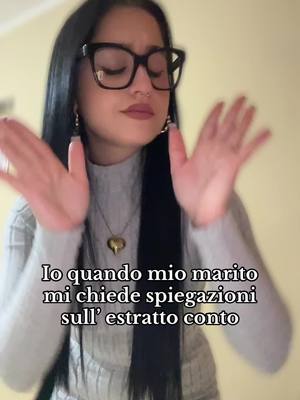 A post by @_martinagiranio on TikTok caption: Scusa devo andare. #andiamoneiperteeee #perte #neipertee #fypシ 