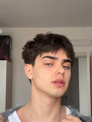 A post by @nemark.a4 on TikTok caption: тгк : Марк А4 // учусь танцевать  