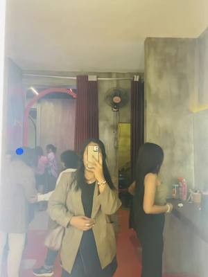 A post by @mayzinzawmyint on TikTok caption: #trendingsong @May Zin 