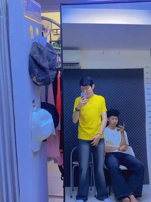 A post by @_meng_hour on TikTok caption: រលឹមព្រុយៗ🤣 #fyp #cambodia #zunsr #xcyzba 