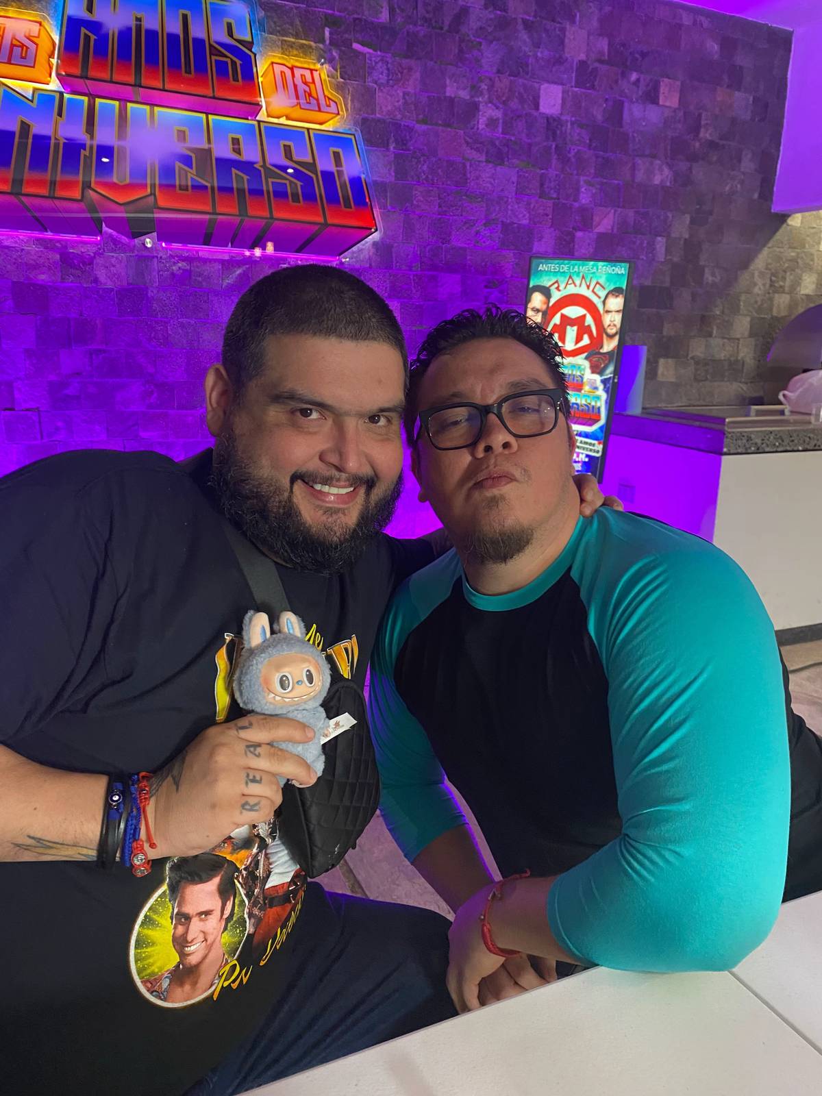 A post by @francoescamillaofficial on TikTok caption: Mole trajo un labubu al live de hoy #AmosDelUniverso 