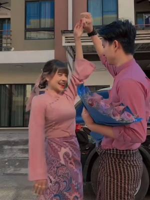 A post by @nandaaung995 on TikTok caption: #tiktokmyanmar အသေးမွှာကစဂရုစိုက်ပေးတဲ့အနာဂါတ်အမျိုးသမီးလေးရယ်များဂျီးချစ်တယ်😘❤️@🇲🇲🤍Wai Wai 4.1M🤍🇹🇭 #flypシ #🥀🖤🥀🖤🥀 