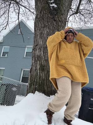 A post by @thatgirljaycolee on TikTok caption: I love the snow and i love chris. #fyppppppppppppppppppppppp #snowday #chrisbrown 