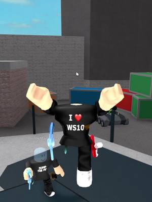 A post by @fearws10rblx on TikTok caption: This glitch got me feeling like a starwars character 😭#mm2 #mm2roblox #robloxmm2 #mm2fyp #robloxfyp #mm2glitch #mm2funny #robloxfunny #robloxglitch#ws10 #mm2funnymoments
