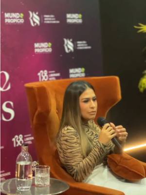 A post by @simoneses on TikTok caption: Coletiva de Imprensa aqui em Portugal 🇵🇹 