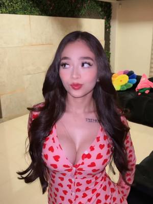A post by @yajanacanoo on TikTok caption: Tu 14 de feb