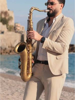 A post by @enzobuonauriosax on TikTok caption: FOREVER YOUNG 🎷♥️ #foreveryoung #alphaville #sax #saxophone #enzobuonauriosax #saxophonist #saxcover #coversongs #musica #80smusic #80ssong 