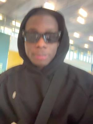 A post by @sidikibadiabateba on TikTok caption: Bonbon de mon frère @Kandia kora 