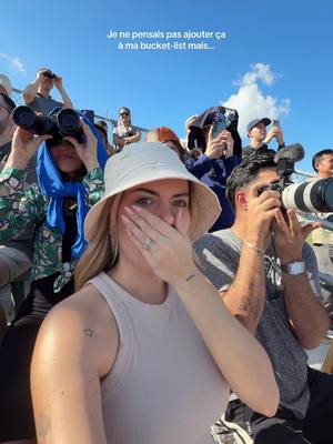 A post by @romy on TikTok caption: C’est lunaire ce qu’il vient de se passer (c’est le cas de le dire) 🚀 Le sol sous nos pieds tremblait ! @Evasions USA invitation #kennedyspacecenter #nasa #florida 