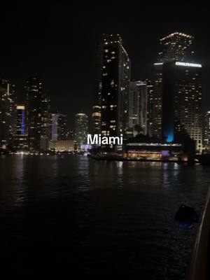 A post by @_asiag on TikTok caption: I love Miami #fyp #fypシ゚viral #miami 