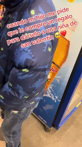 A post by @andreacantu78 on TikTok caption: #sanvalentin #hijo #yanocrezcas 
