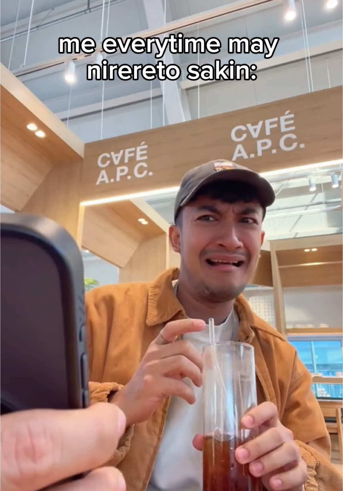 A post by @marvsfojas on TikTok caption: alone and perfect 🥰