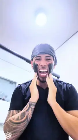 A post by @scare.prank.usa6 on TikTok caption: Scared Funny 😂 #scareprank #jumpscare #funny #scarecam #funnymoments #fails #fypシ #funnyprankvideos #foryour #prank #trend #foryoupage #hahaha😂😂😂 