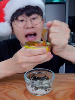 A post by @mykoreandic on TikTok caption: How to make Rice Burger