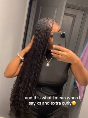 A post by @theyhatenish_ on TikTok caption: My girl ain’t come to playyyy🙅🏾‍♀️ #fyp #knotlessbraids #boho #houston 