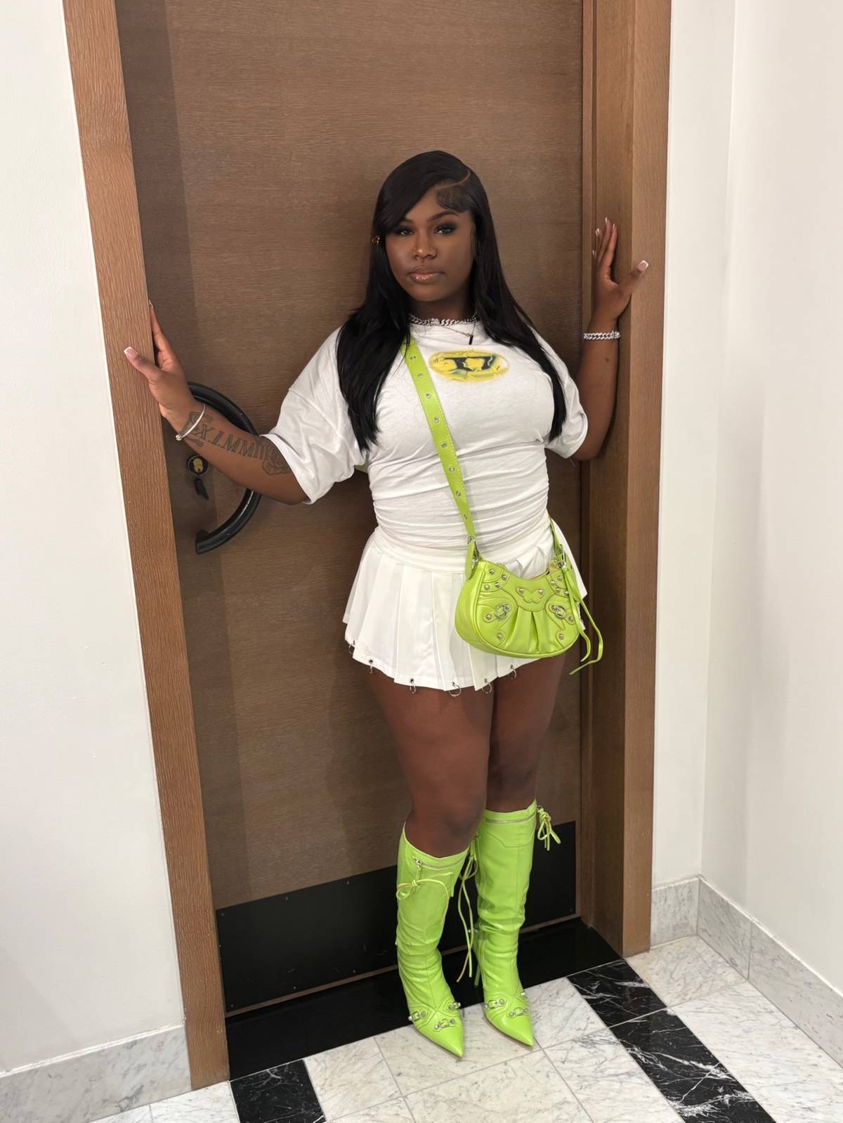 A post by @a.nesyyaa on TikTok caption: #viral #fyp 