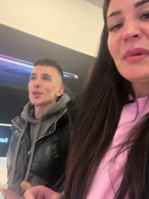 A post by @mateavanjorek on TikTok caption: Nedjelja 18h-YT vanjorek family koji je bio uvjet za telefon🙈#shopping #foryou #viral 