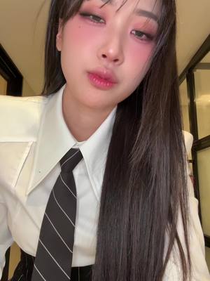 A post by @youngji_02 on TikTok caption: Dubai 👀