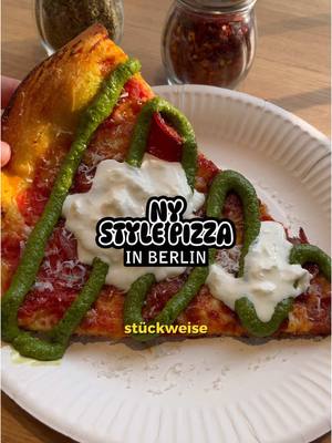 A post by @horusfoodcologne on TikTok caption: Ich brauch das in Köln! 🍕 Slice Society - Torstraße 173, 10115 Berlin